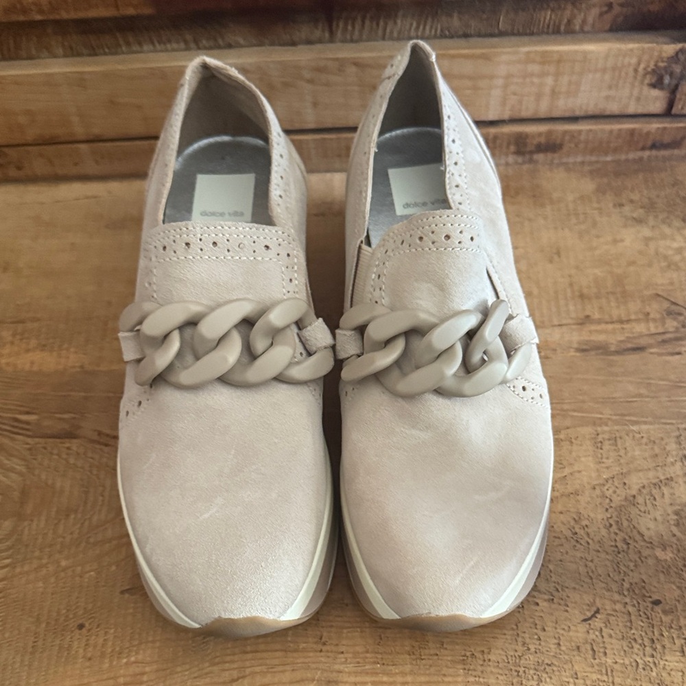 Dolce Vita Cream Chain Detail Loafers
